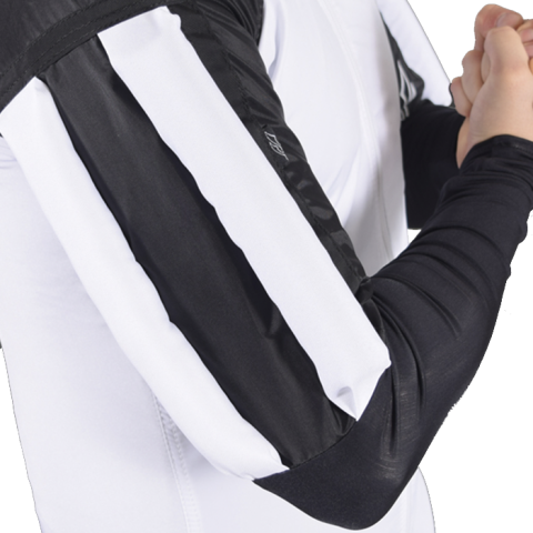 Double Grips on Upperarms